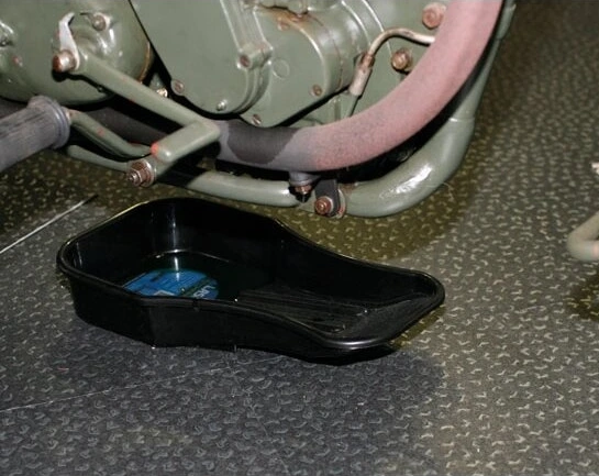 Oil drain pan for motorcycle (plastic) 2.5l