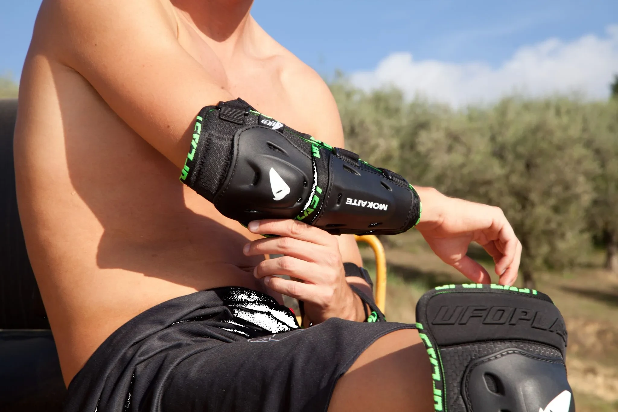 ELBOW GUARD UFO MOKAITE
