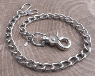Amigaz Shackle Smooth Wallet Chain 16"
