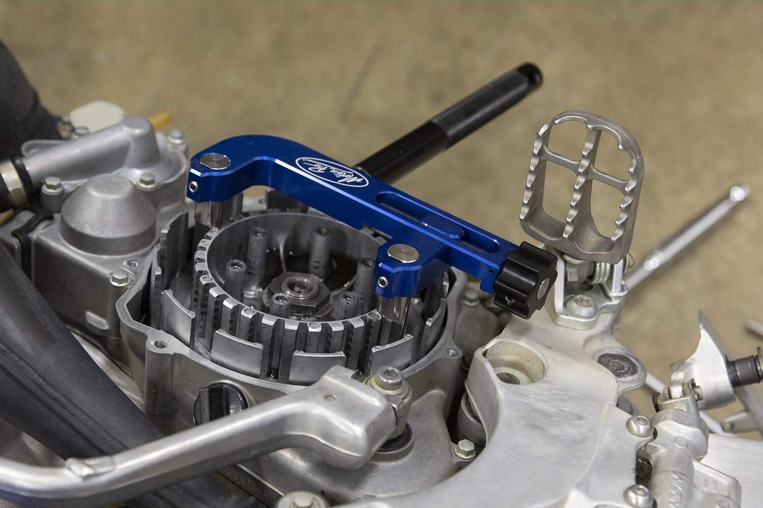 Motion Pro, heavy duty clutch holding tool, Blue