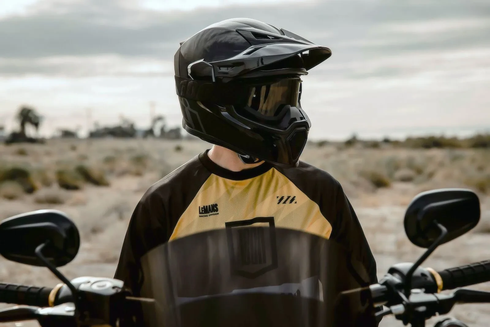 VISOR-PEAK AIRFLITE BLACK