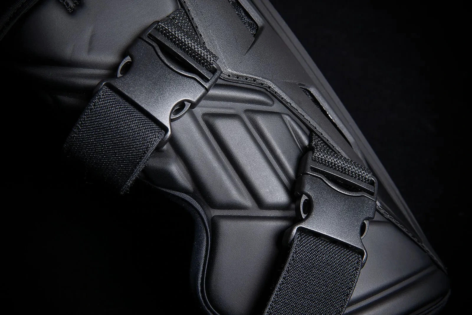 KNEE FIELD ARMOR3 BLACK S/M