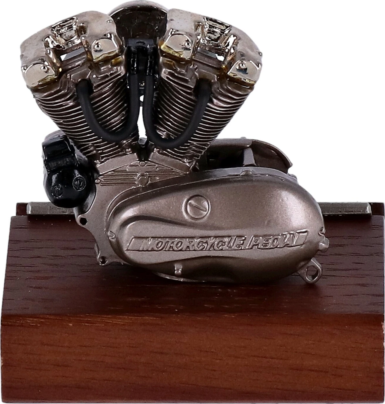 V-Twin Mfg, Ironhead motor model features 1:10 scale