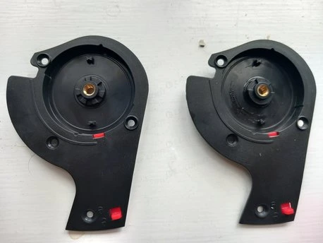Schuberth C5/E2/S3 visor mechanism rotation capsule, Base plate pair