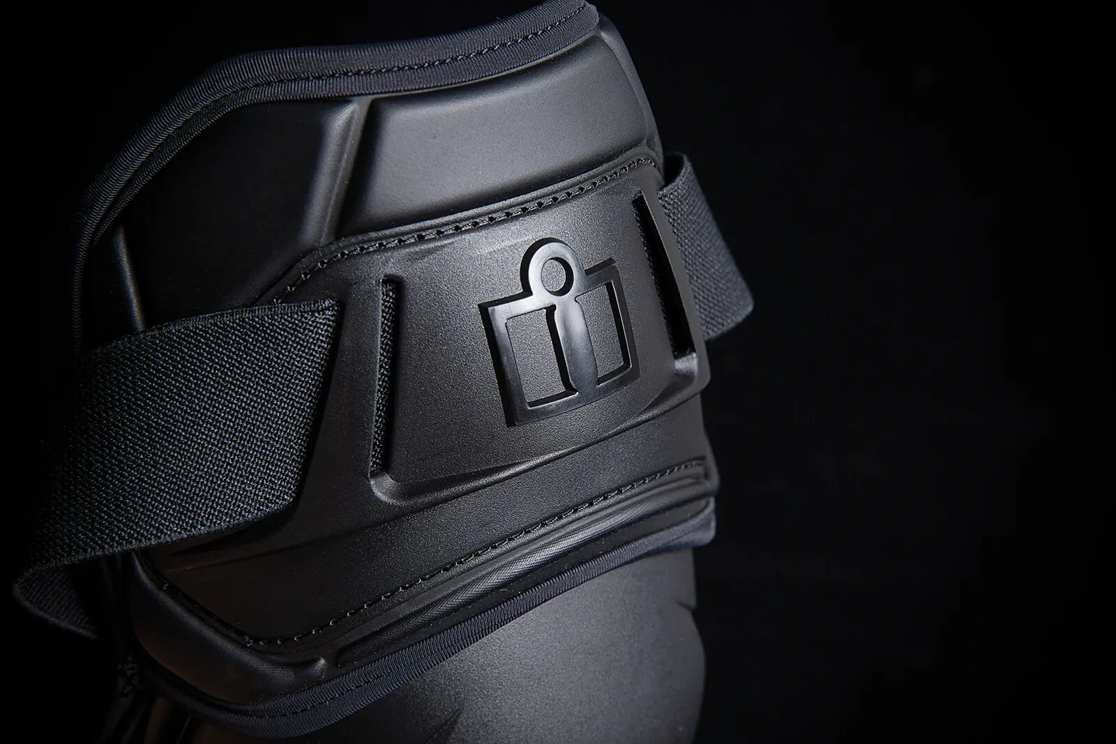 KNEE FIELD ARMOR3 BLACK S/M