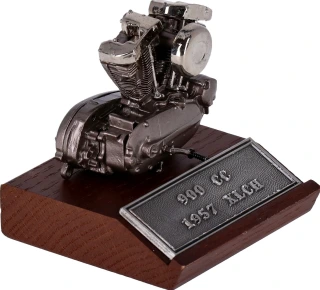 V-Twin Mfg, Ironhead motor model features 1:10 scale