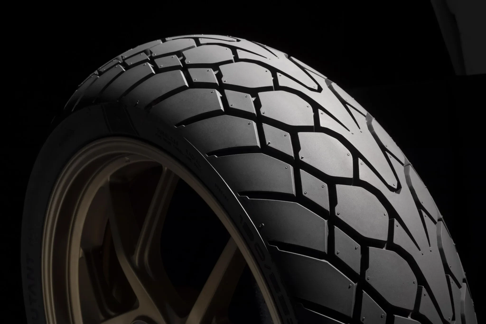 MUTANT FR 110/80R19 M/C 59V M+S TL