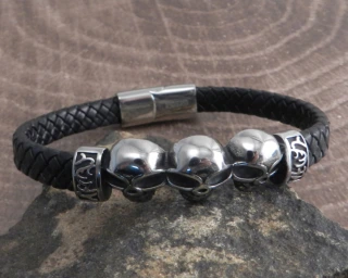 Jewelry & Bracelets