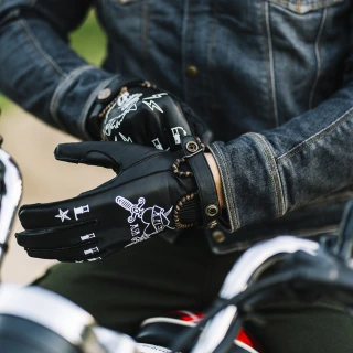 By City Second Skin gloves
