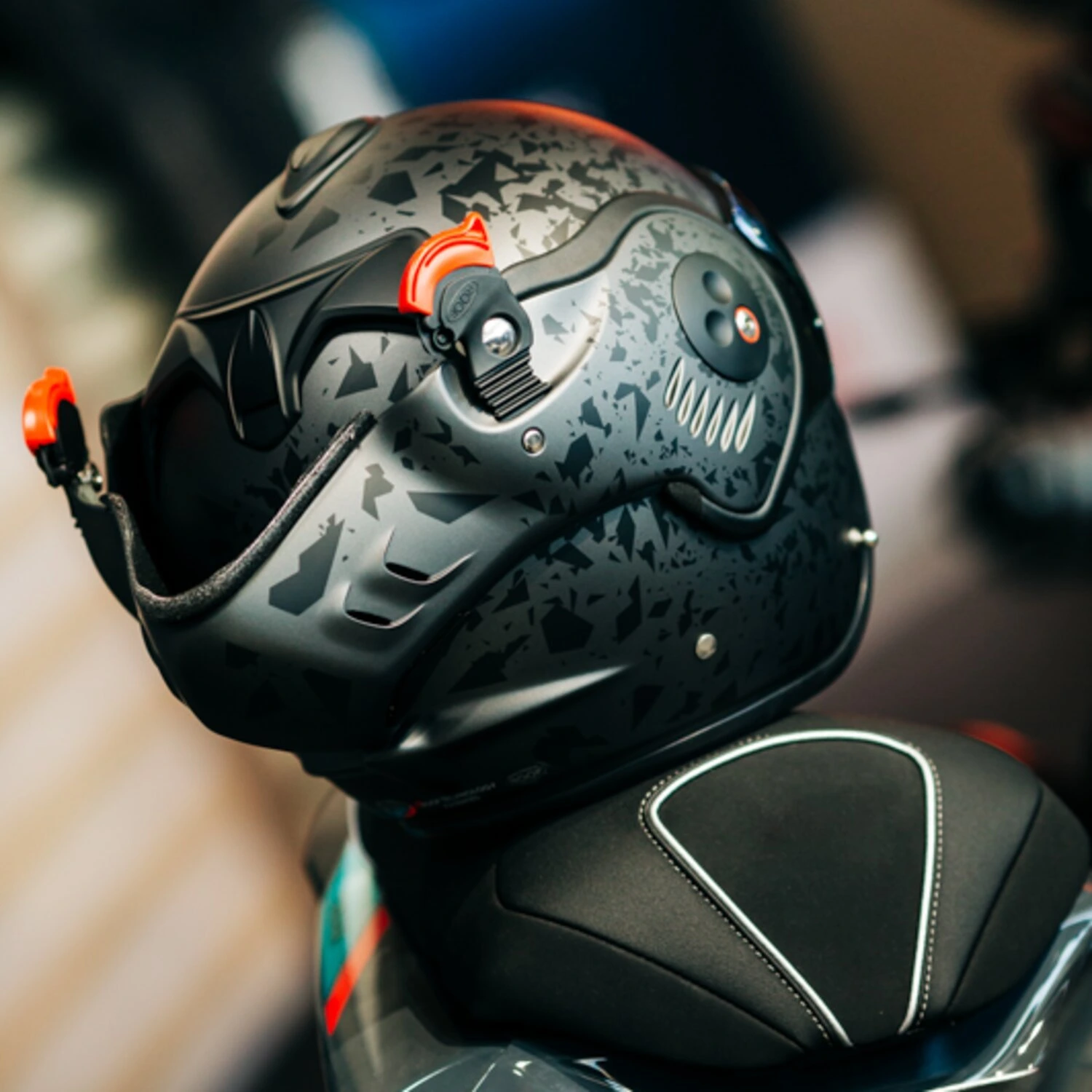 Roof Boxer Alpha helmet, graphite, S, matt
