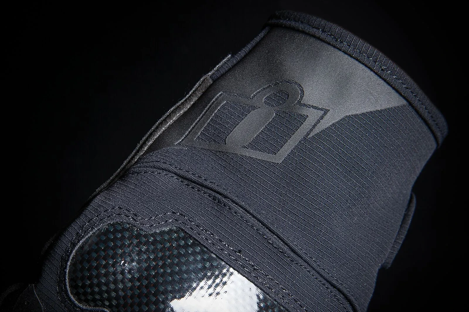GLOVE STORMHAWK CE BLACK SM