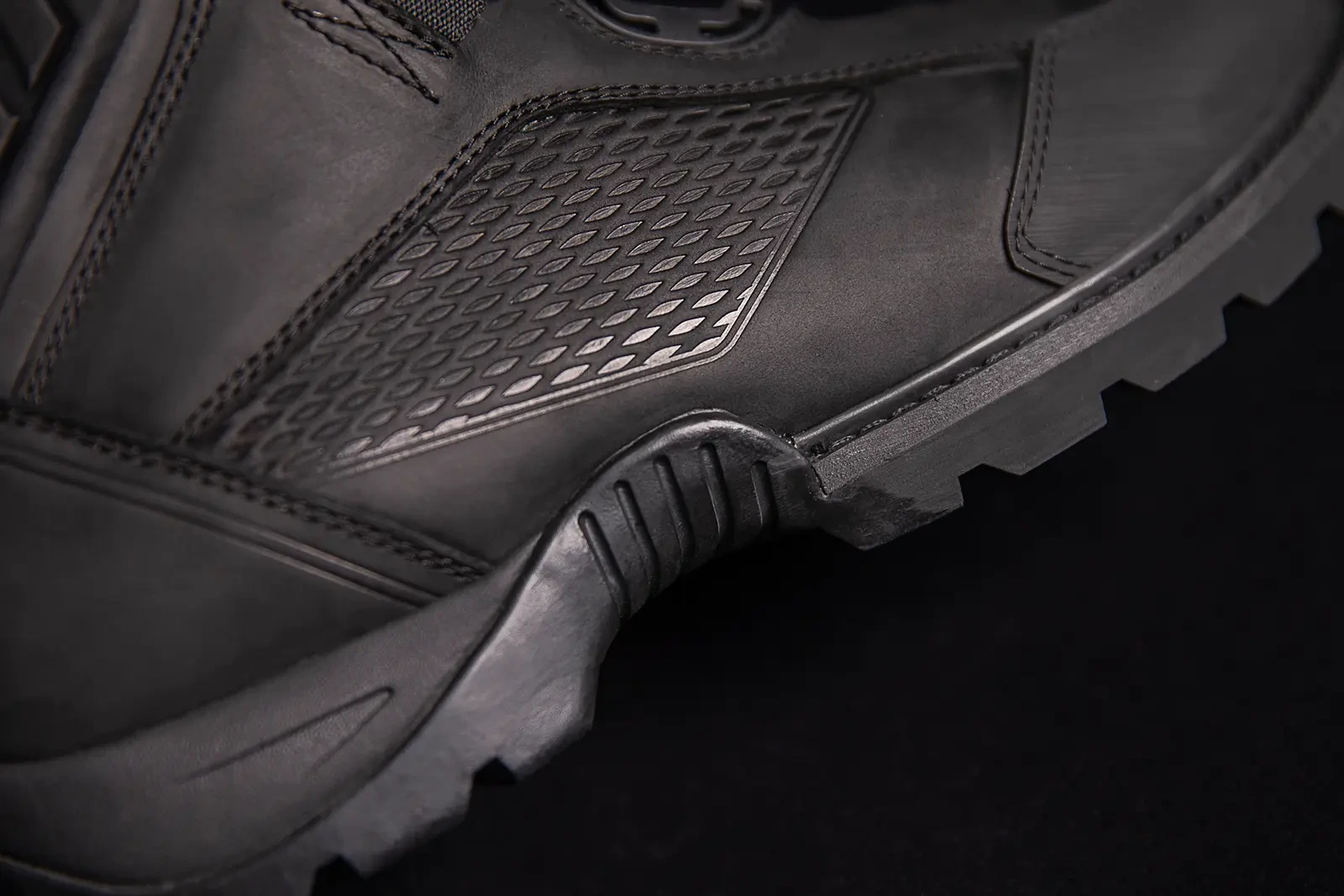 BOOT STORMHAWK BLACK 11.5
