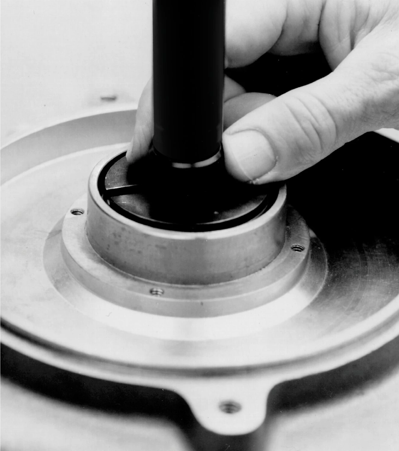 JIMS, sprocket shaft bearing race tool