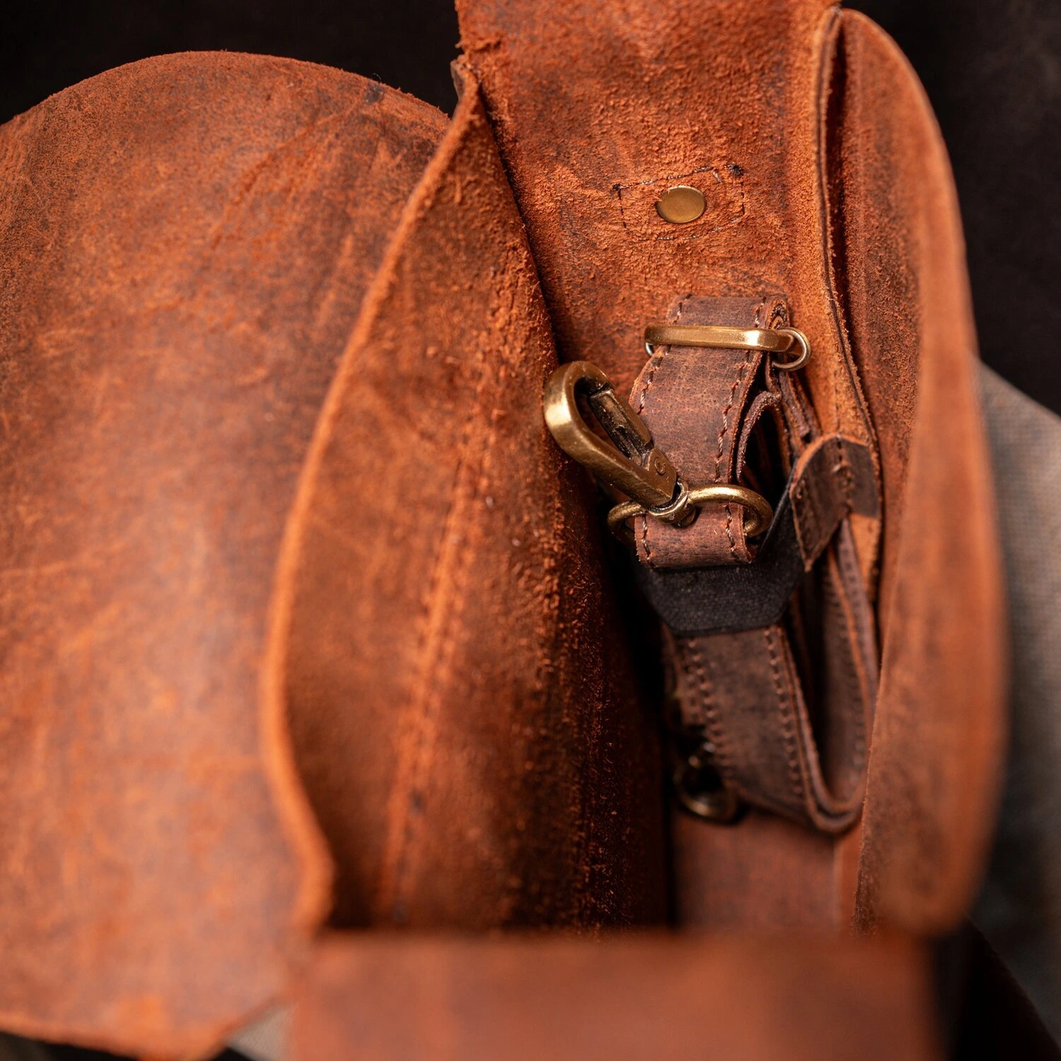 Tripmachine Moto Sling bag cognac