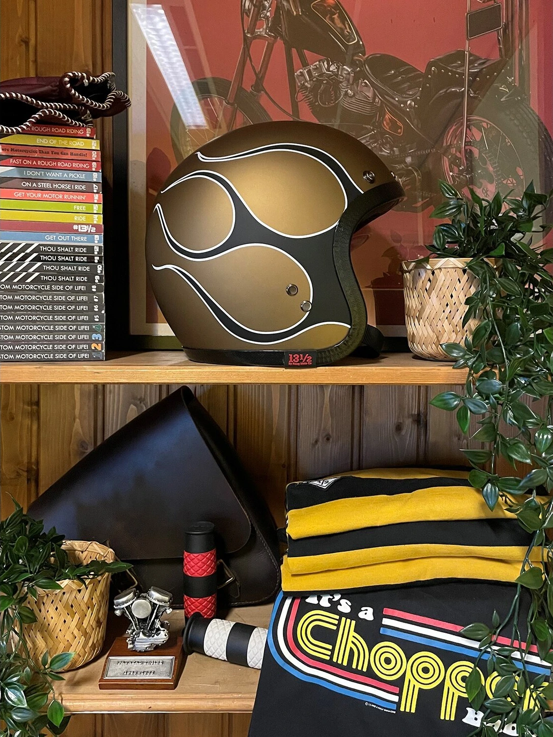13 1/2 Skull bucket helmet, flames Gold, Gold, 2XL, matt