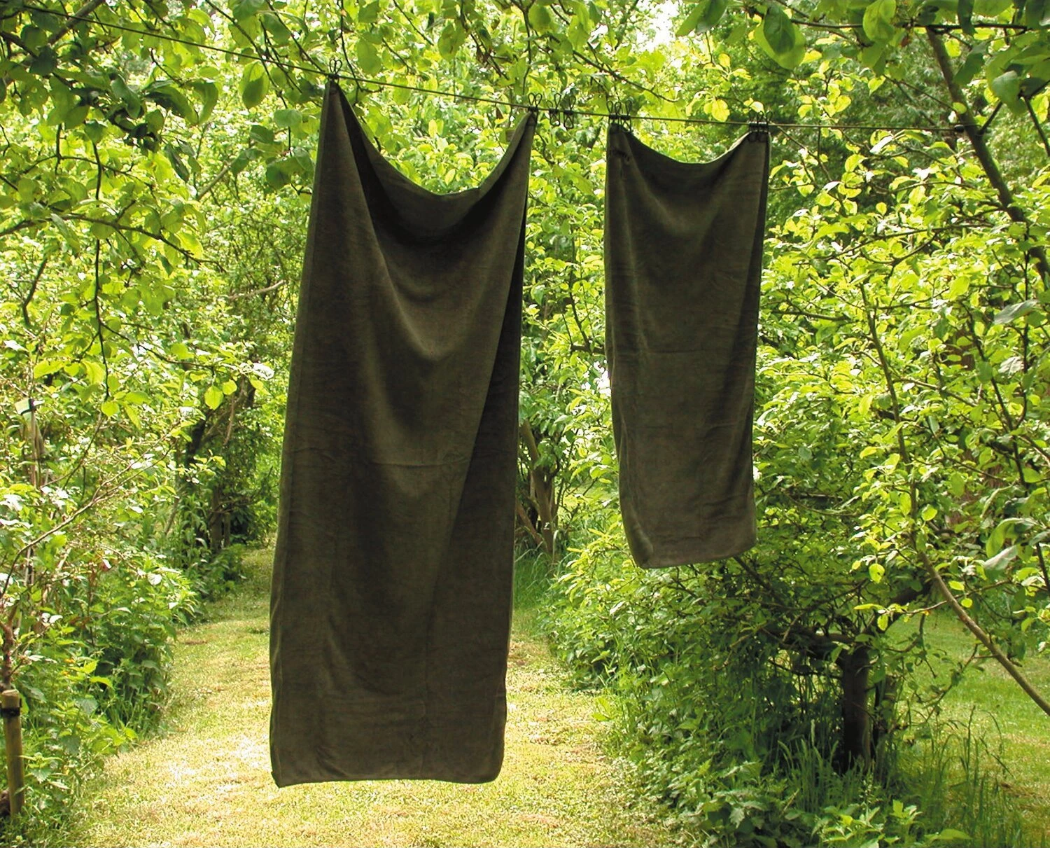 Fosco clothesline with 8 utility hooks