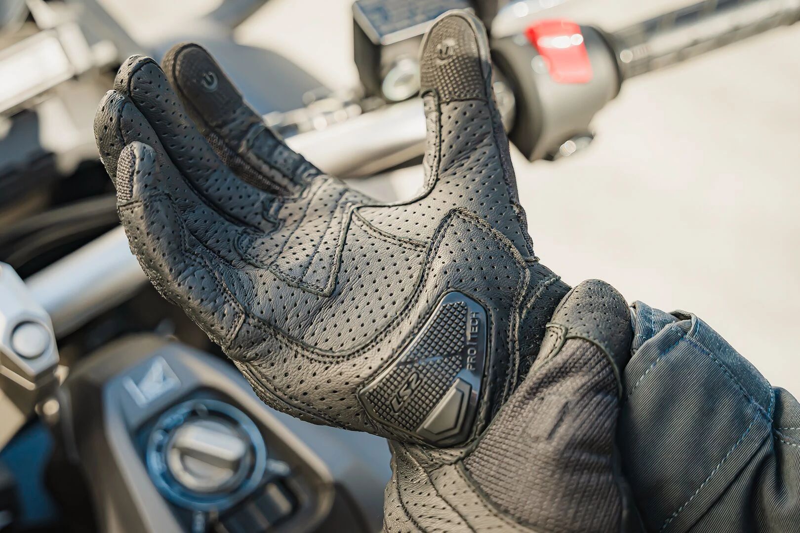 LS2 Air Raptor Man Gloves - S, Black