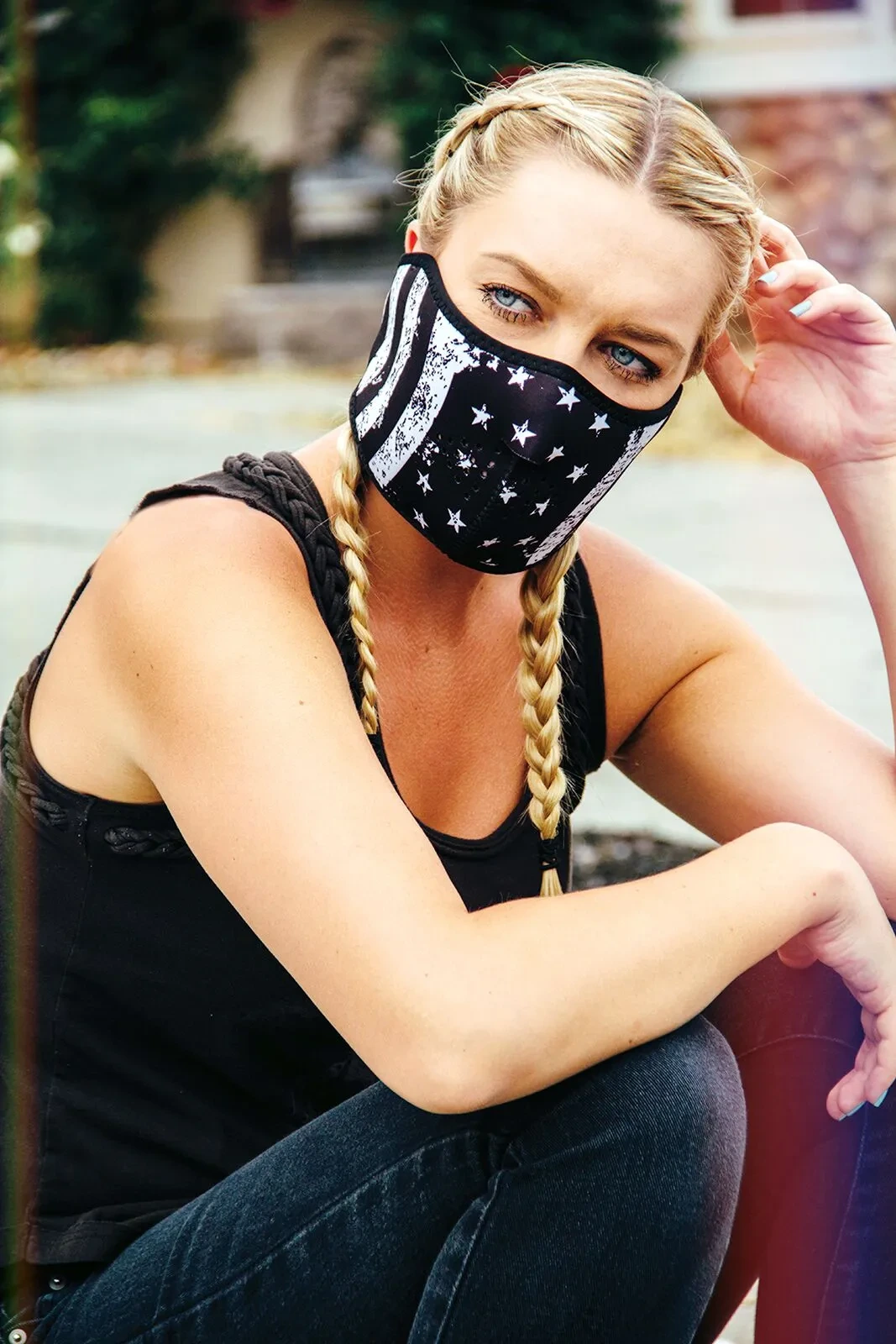 HALF MASK BK/WH FLAG