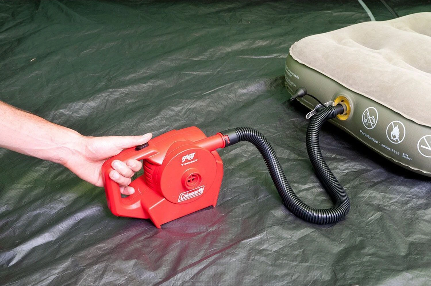 Coleman Rechargeable 12V 230V QuickPump