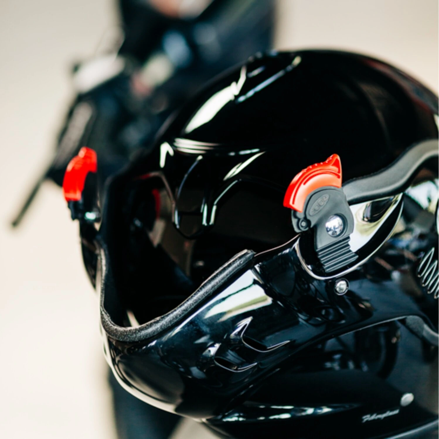 Roof Boxer Alpha helmet, Black, M, Gloss