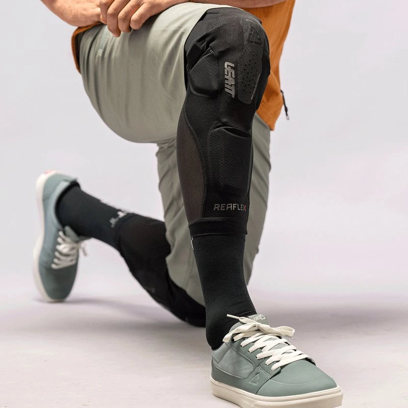 Leatt Knee Guard ReaFlex UltraLite EXT Black, S