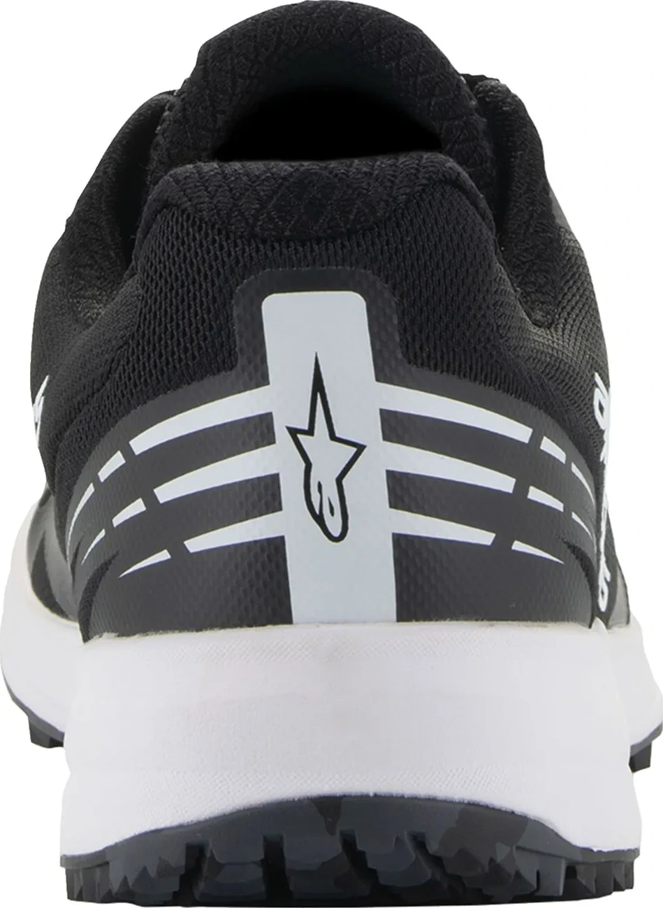 SHOE METAROAD V2 BLK/WHT 5.5