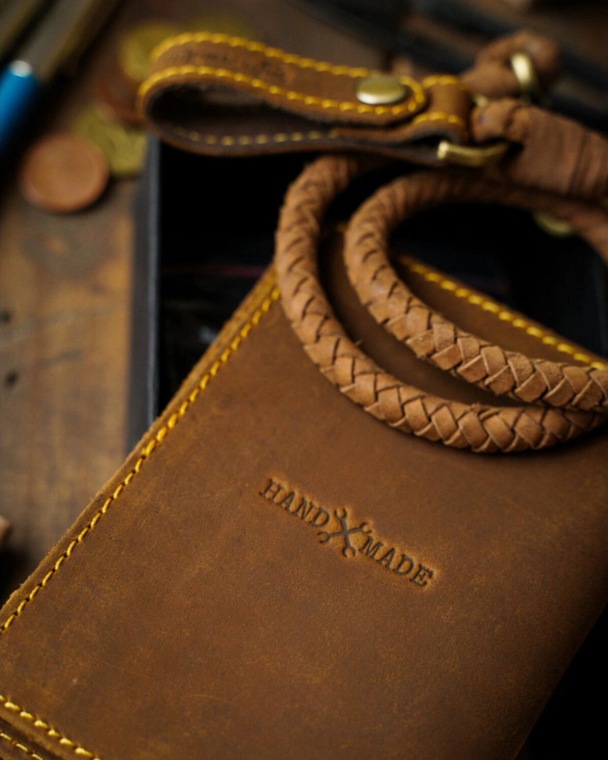 Trip Machine Explorer wallet, tobacco