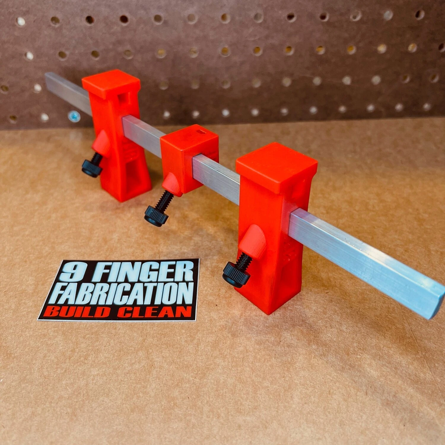 9Finger Fabrication, esiahela joondamise tööriist