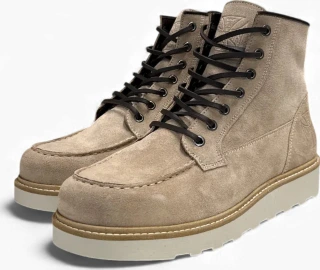 WCC Rigid boots