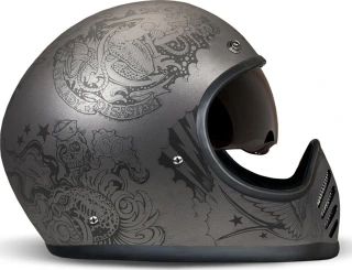 DMD Seventyseven helmet