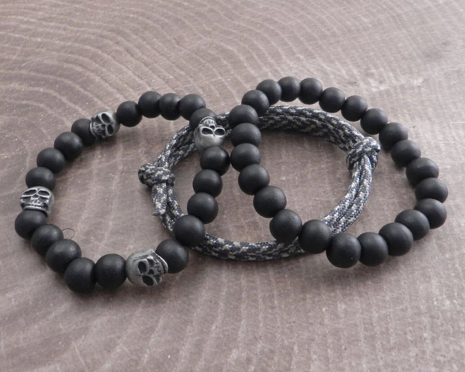 AmiGaz paracord & skull bead bracelet set, Black