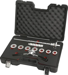 Steering head bearing assembly tool kit for motorcycles