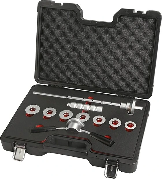 Steering head bearing assembly tool kit for motorcycles