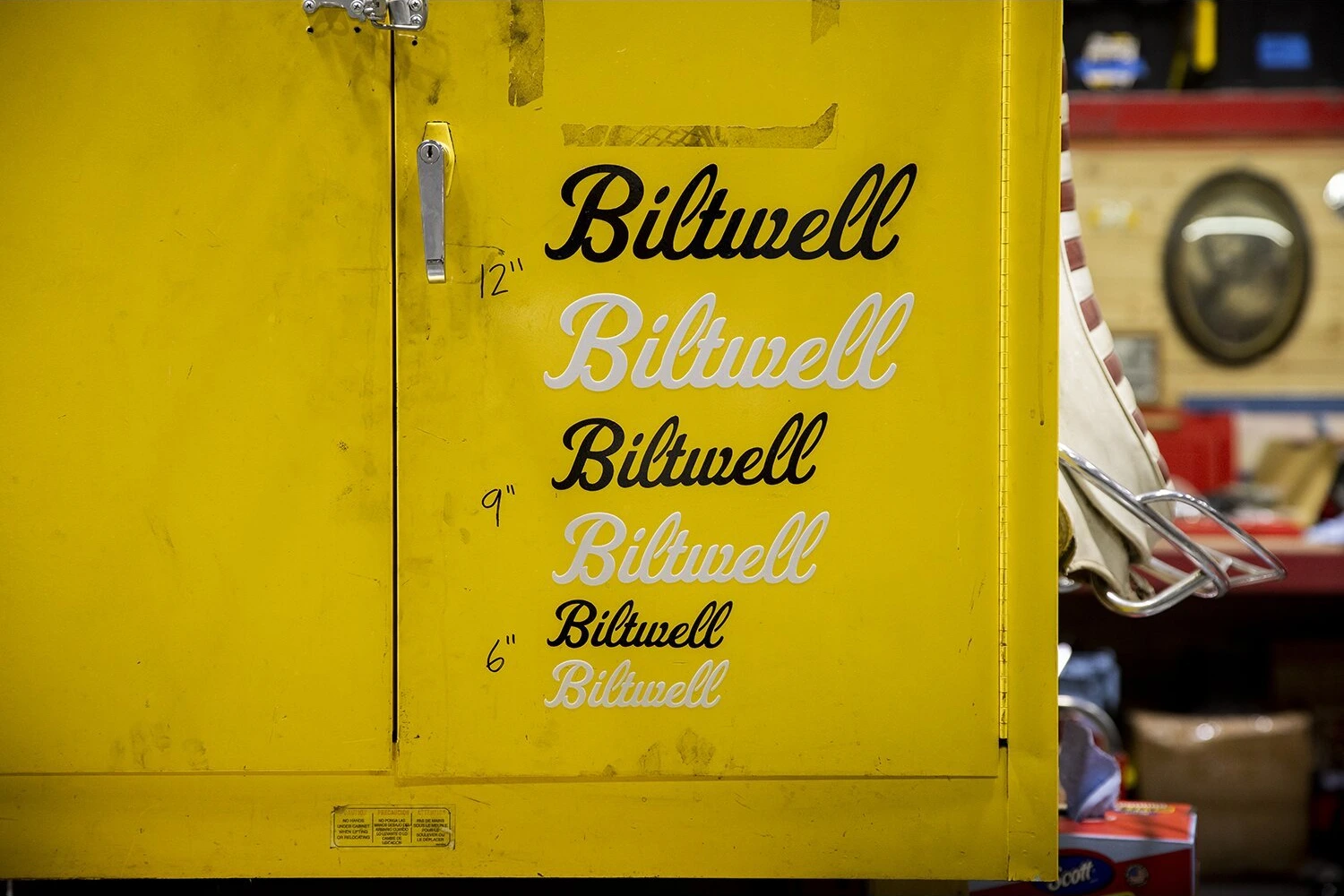 Biltwell Script sticker black 12"