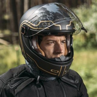 By City 90 Degrees Carbon helmet