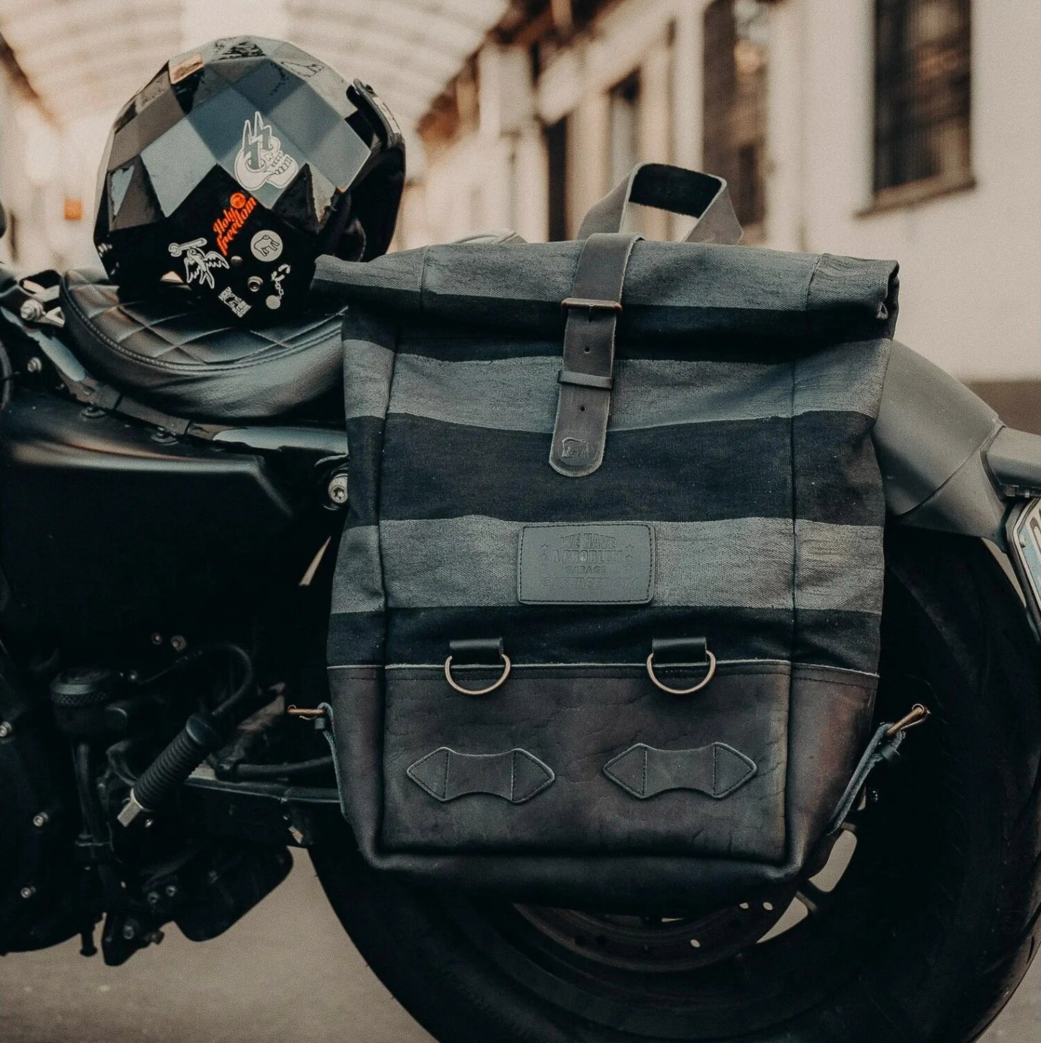 Holy Freedom Back to black backpack