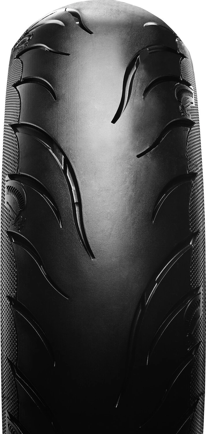 Avon Cobra Chrome tire 140/70B18 73H