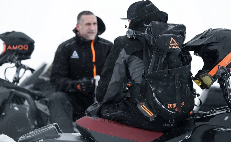 AMOQ Conquer 25L Backpack Black/Orange