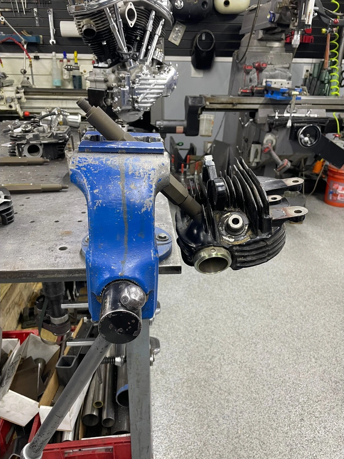 Fast Eddy, No. 26 cylinder head holder tool