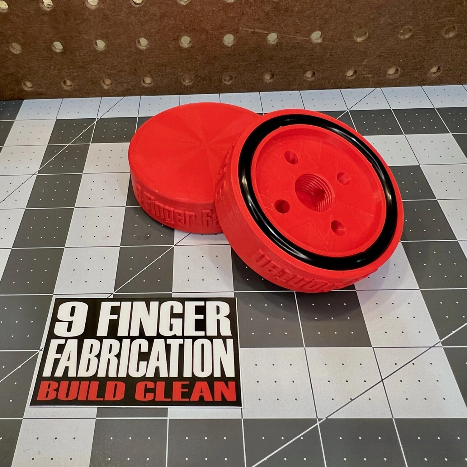 9Finger Fabrication, alyvos filtro dangtelis