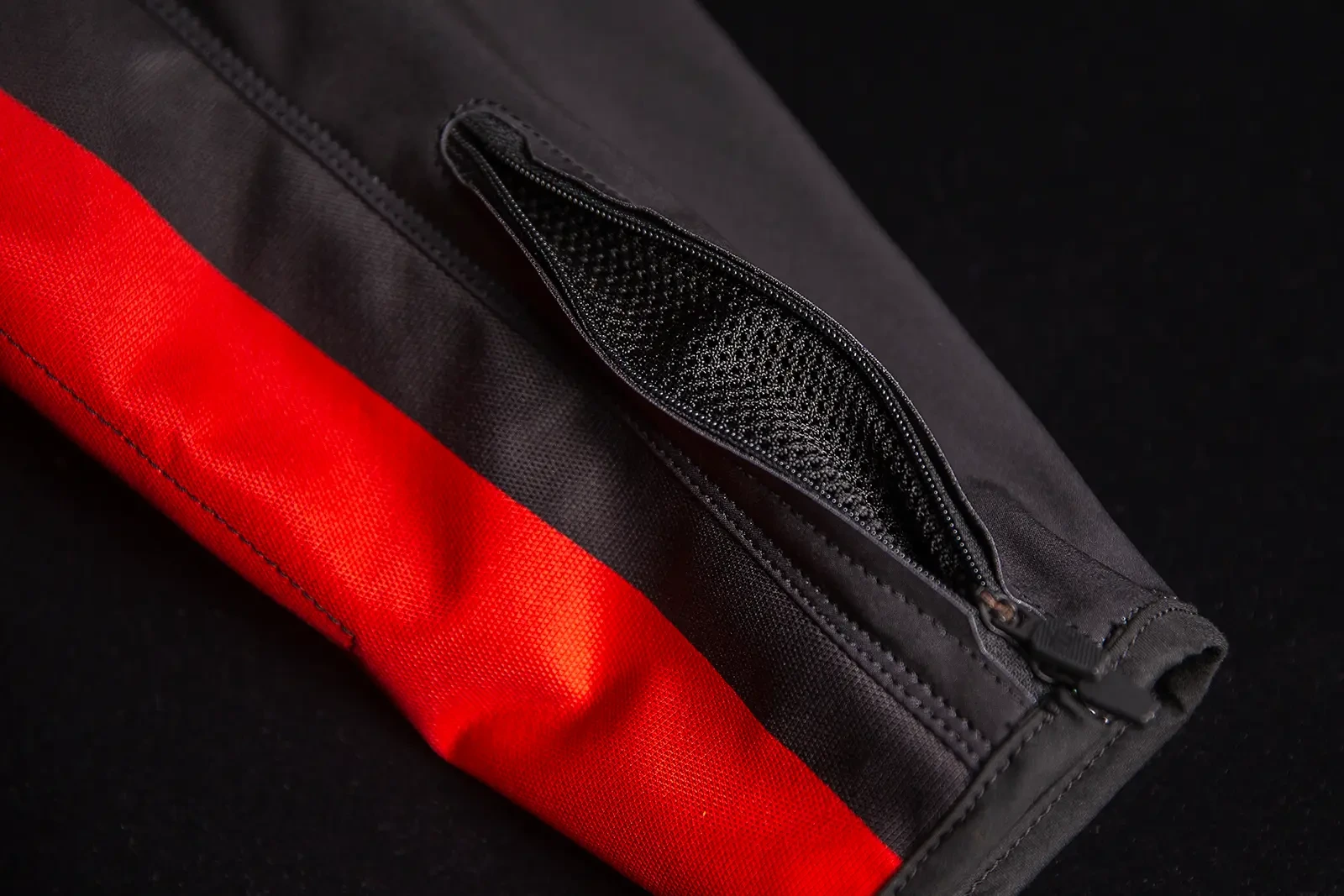 JKT AIRFRM RETRO CE RD SM