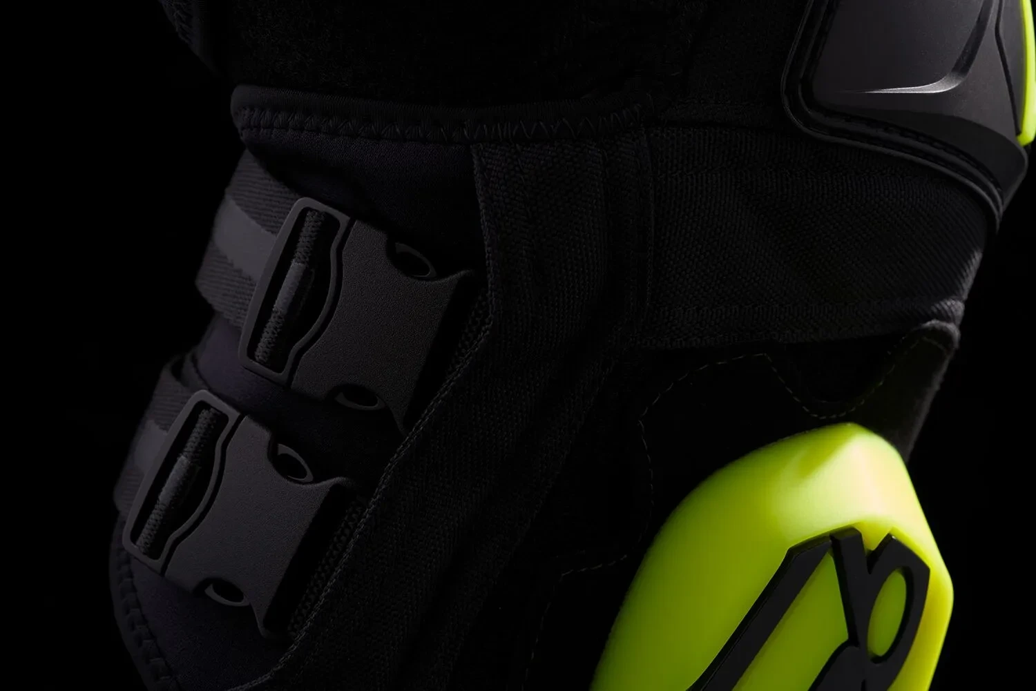 KNEEPAD CLOVERLEAF2 CE BLACK S-XL