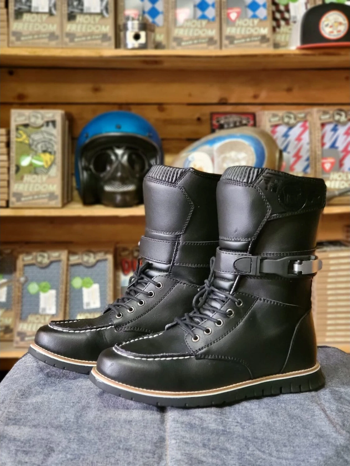Holy Freedom Night Hawk boots, Black, 40