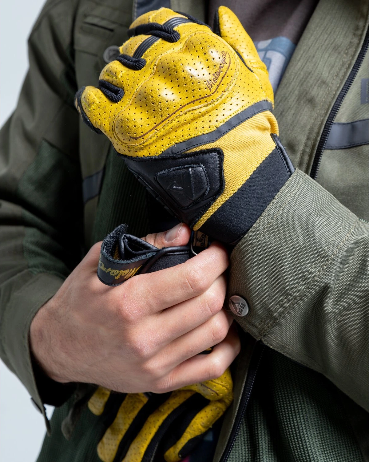 By City Tokio gloves, Yellow, M