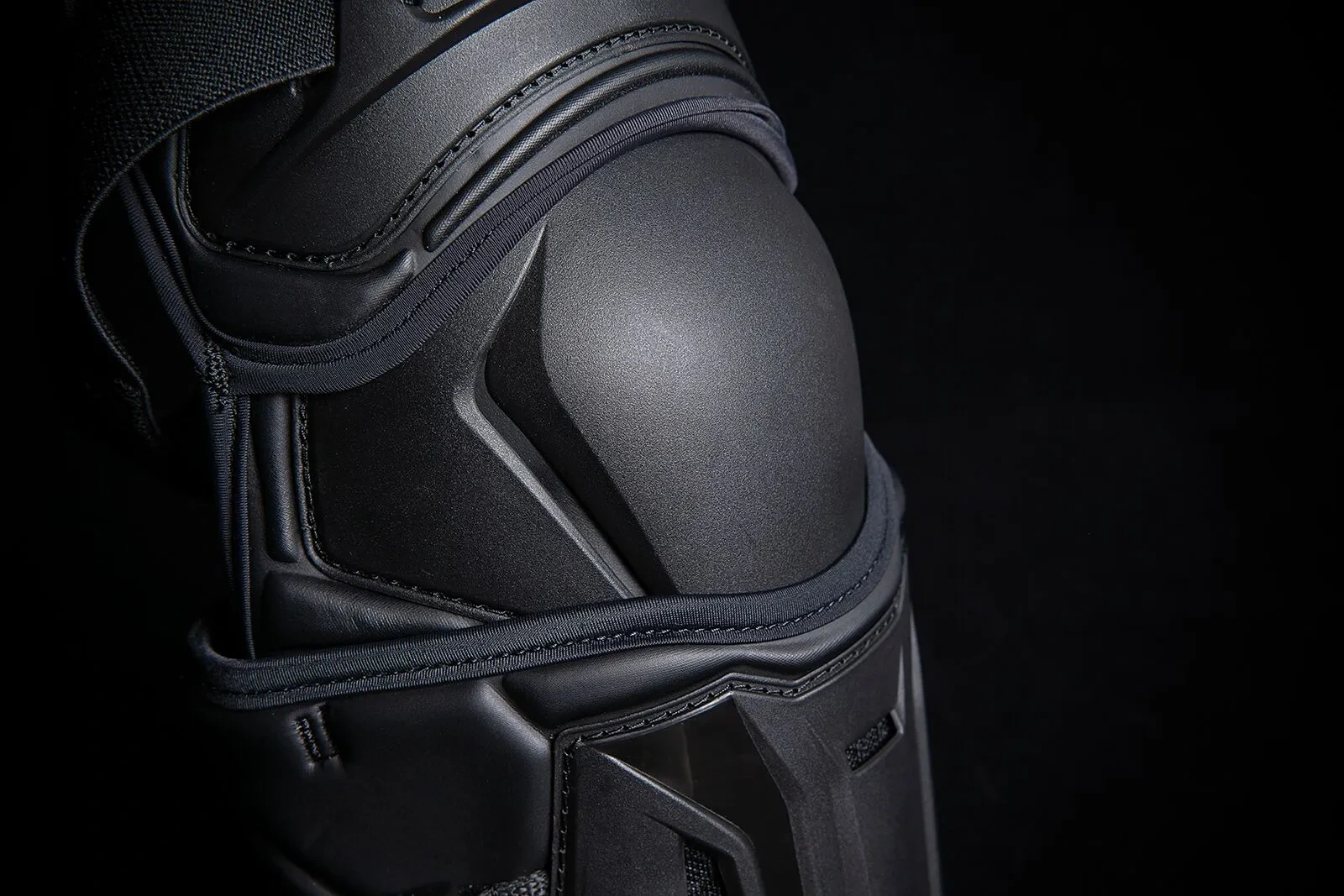 KNEE FIELD ARMOR3 BLACK S/M